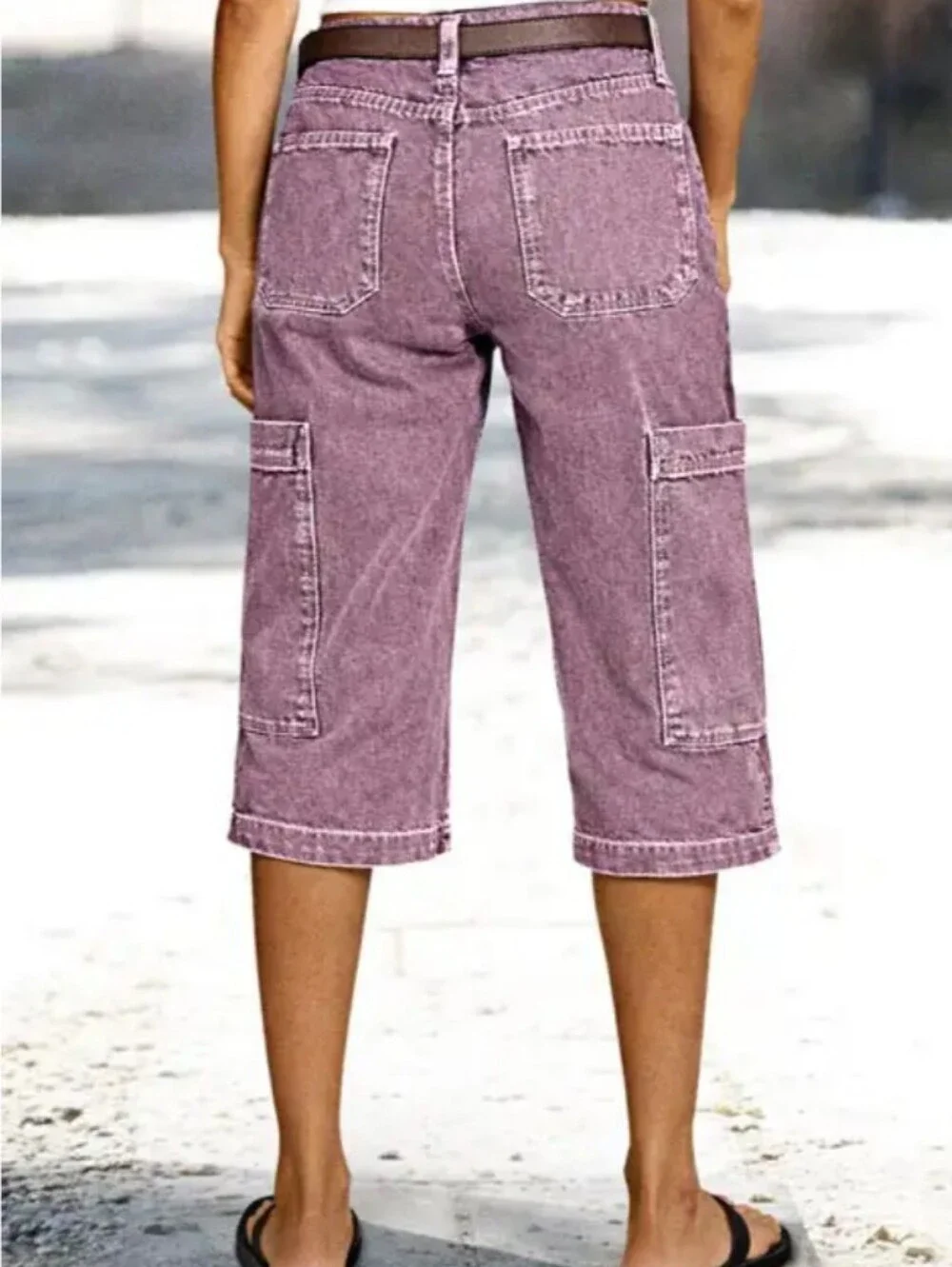 Flamingals Stitch Detail Side Pocket Mid Waist Straight Leg Capri Pants NWT Sm.